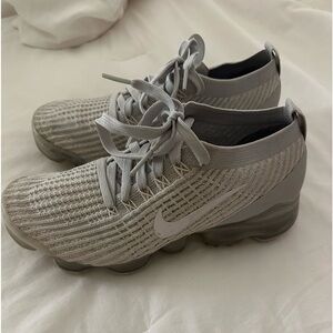 Silver nikes Womens 6.5